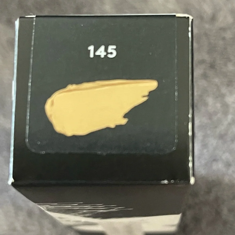Fenty 145 Pro Filt’r Hydrating Longwear Foundation